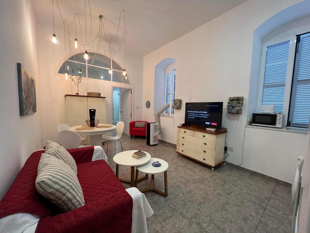 דירות גיברלטר Quirky 1Br Just Off Main Street Prime Location מראה חיצוני תמונה
